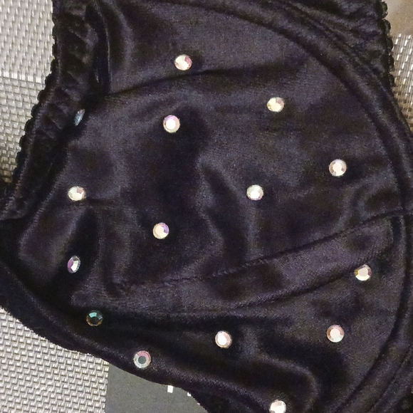 KissKill Velvet Crystal Bra - Picture 7 of 11
